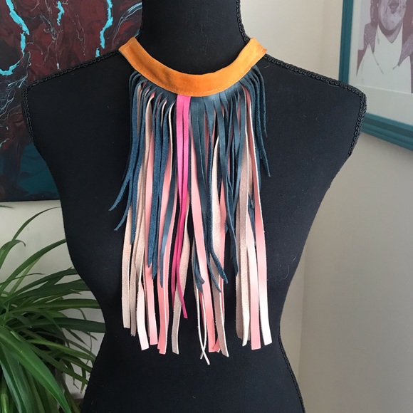 Handmade leather fringe necklace - Picture 2 of 3